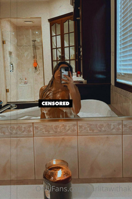 Foto desnuda filtrada de OnlyFans de Karlitathek