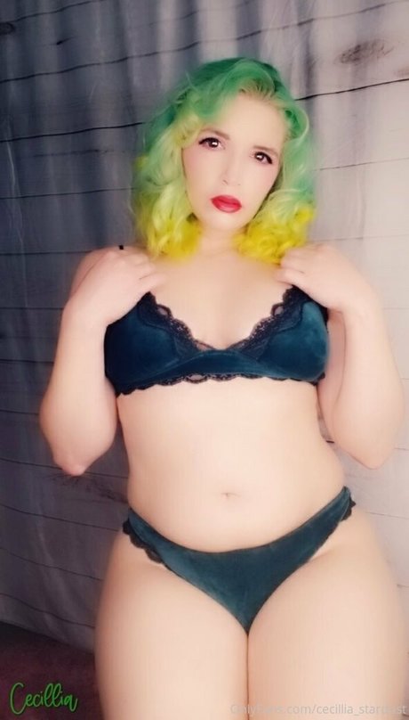 Foto desnuda filtrada de OnlyFans de Cecillia Stardust