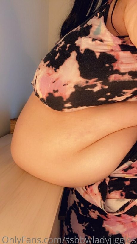 Ssbbwladyjiggles