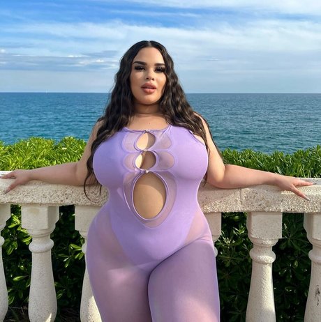 Curvyexoticaa