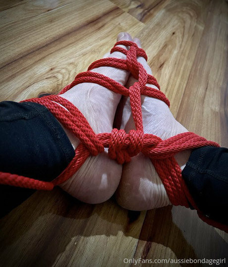 Aussiebondagegirl