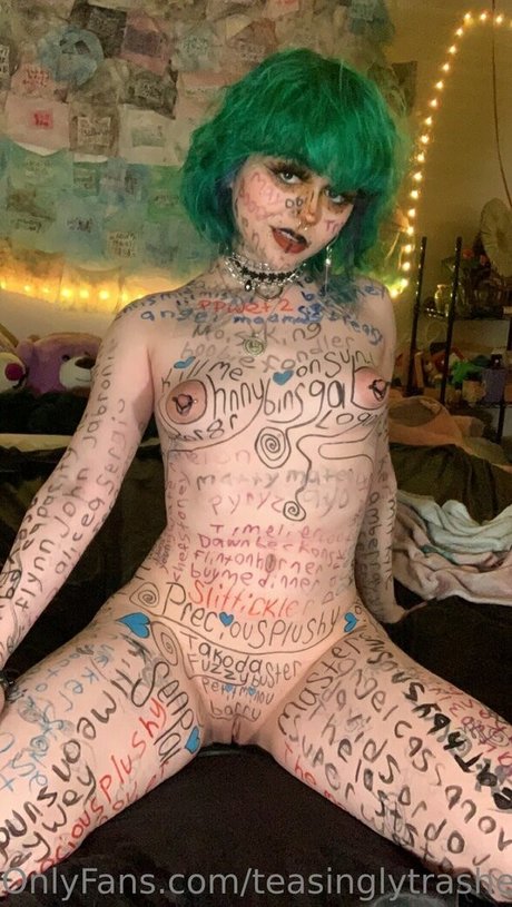 Foto desnuda filtrada de OnlyFans de Teasinglytrashed