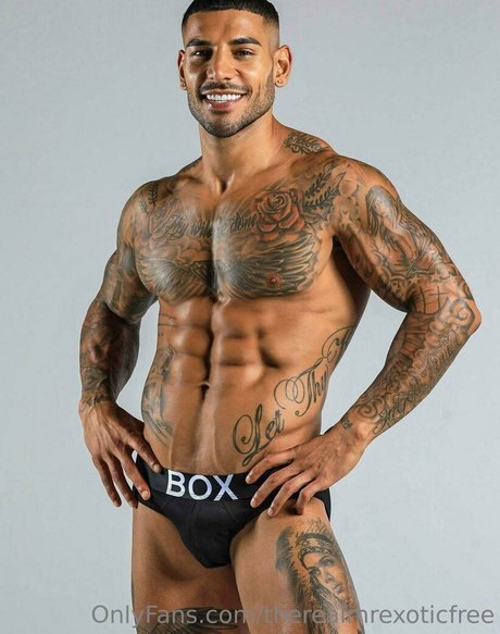 Foto desnuda filtrada de OnlyFans de Therealmrexoticfree