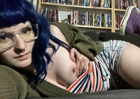 Foto desnuda filtrada de OnlyFans de Bidaily666free