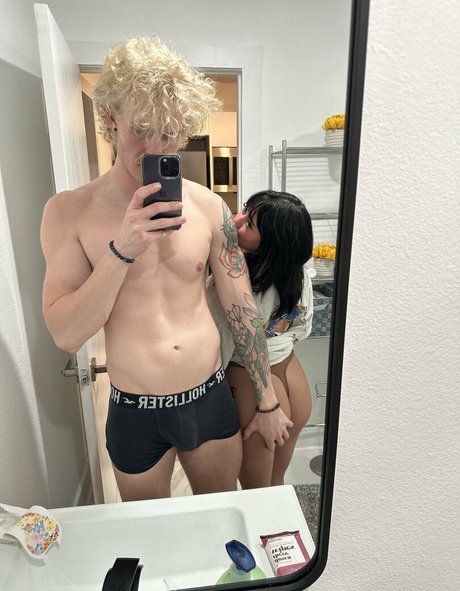 Foto desnuda filtrada de OnlyFans de Luciferisfemale