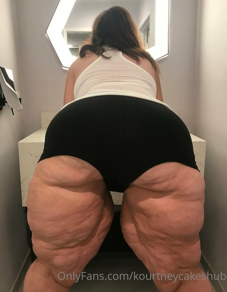Kourtneycakeshub