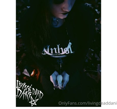 Livingdeaddani