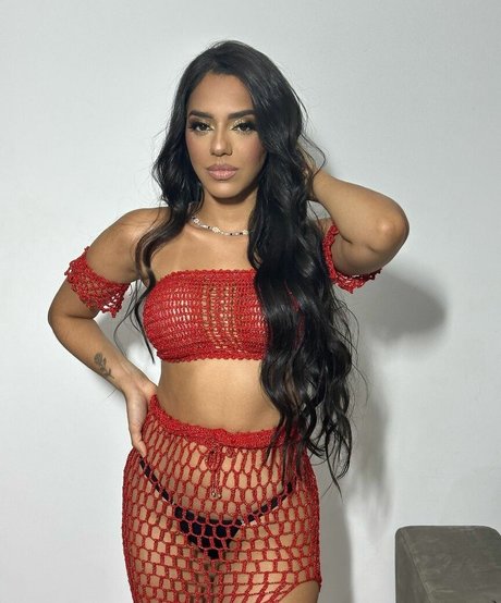 Mariely E Mirella Santos