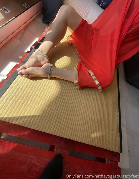 Hathayogasoulsexyfeet