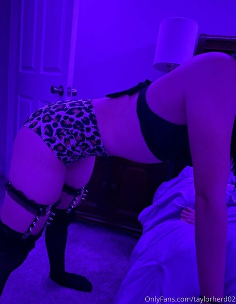 Foto desnuda filtrada de OnlyFans de Taylorherd02