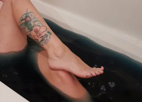 Foto desnuda filtrada de OnlyFans de Fennaad
