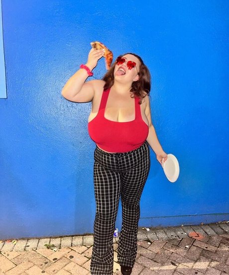Foto desnuda filtrada de OnlyFans de Sophia A