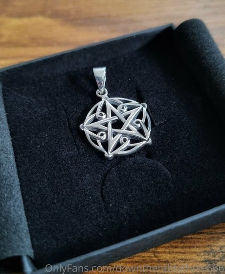 Downtherabbithole666