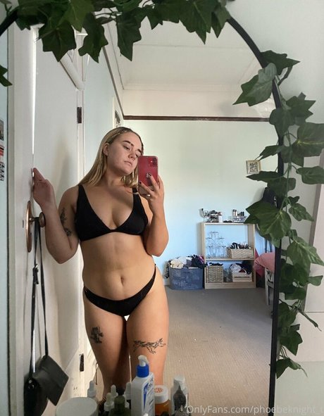 Phoebeknight_t