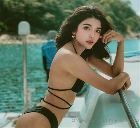 Littlasianbooty