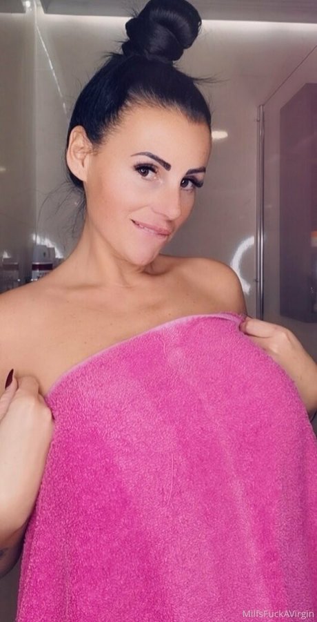 Milfsfuckavirgin