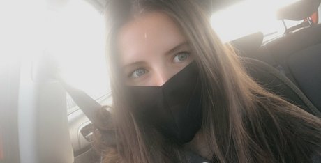 Foto desnuda filtrada de OnlyFans de Babyaliaaxo